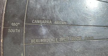 Tourist spots misspelling of 'Canberra' on plaque at Australia's biggest telescope