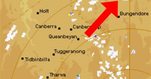 Are the wind turbines at Lake George messing with the BOM's weather radar?
