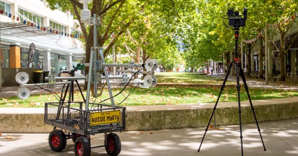 Robot takes city centre's temperature to tackle urban heat effect