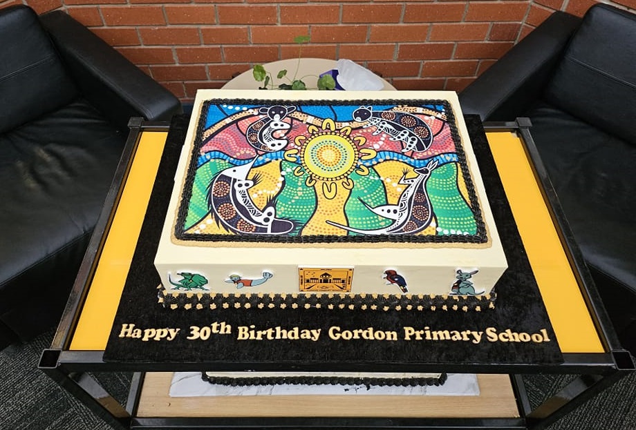 Gordon Primary School anniversary cake