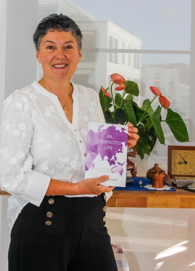 Vesna Cvjetićanin with a copy of her new book 