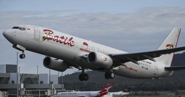 Batik Air suspends its Canberra to Bali flights just four months after launch