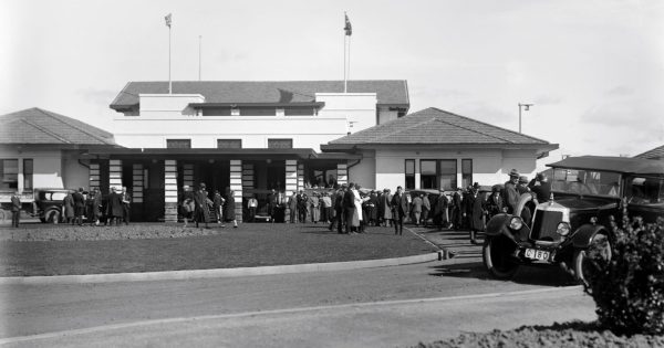 Hyatt Canberra keen to celebrate 100th birthday with memories of its hospitable past