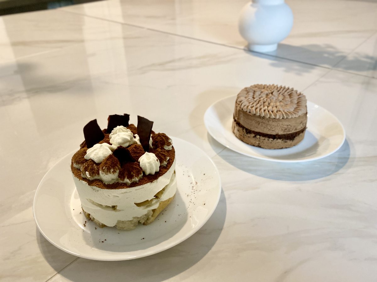 Two delicious looking cakes.