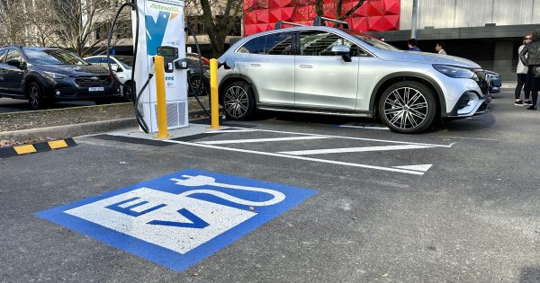 ACT Government maintains fossil-fuel ban still good to go despite slowing EV sales