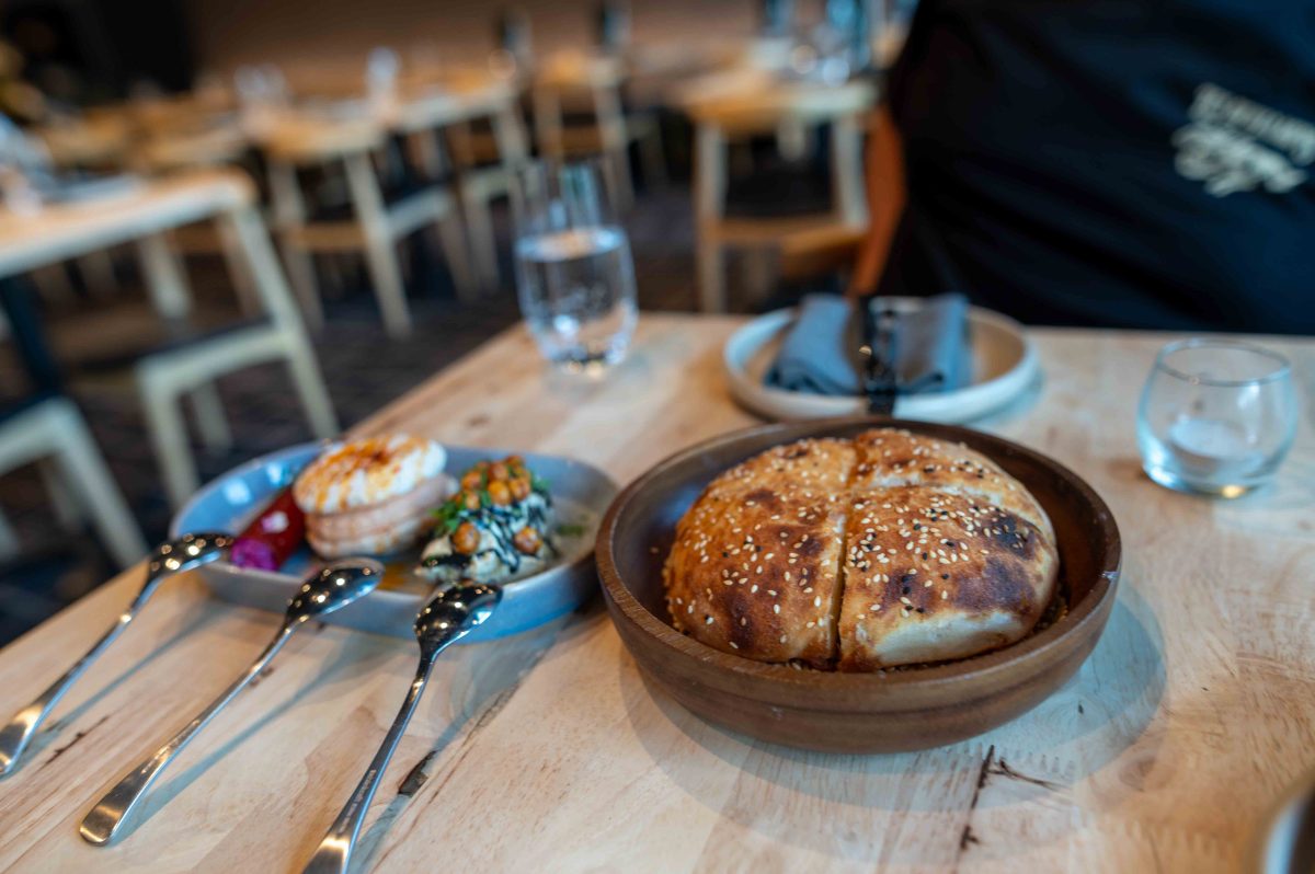 dips and Turkish bread