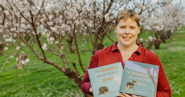 Cootamundra author's true tales of working dogs strike a chord with children everywhere