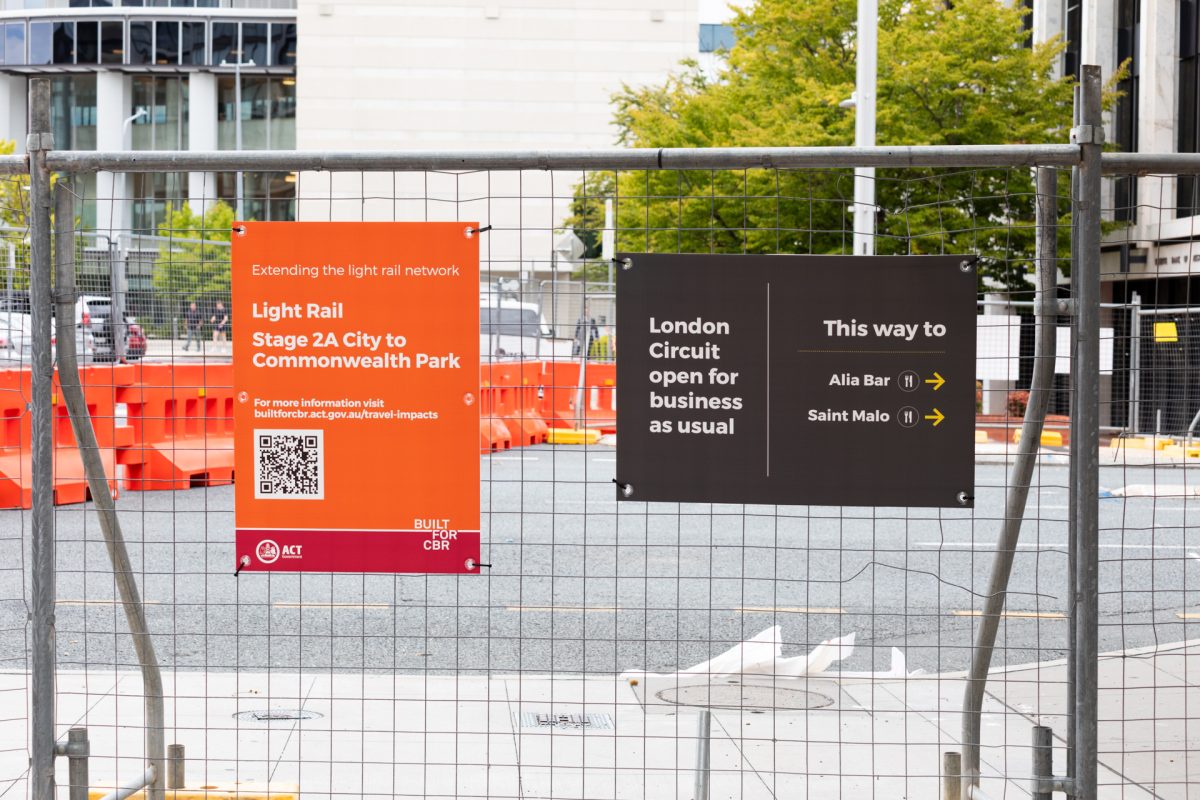 London Circuit light rail construction signs