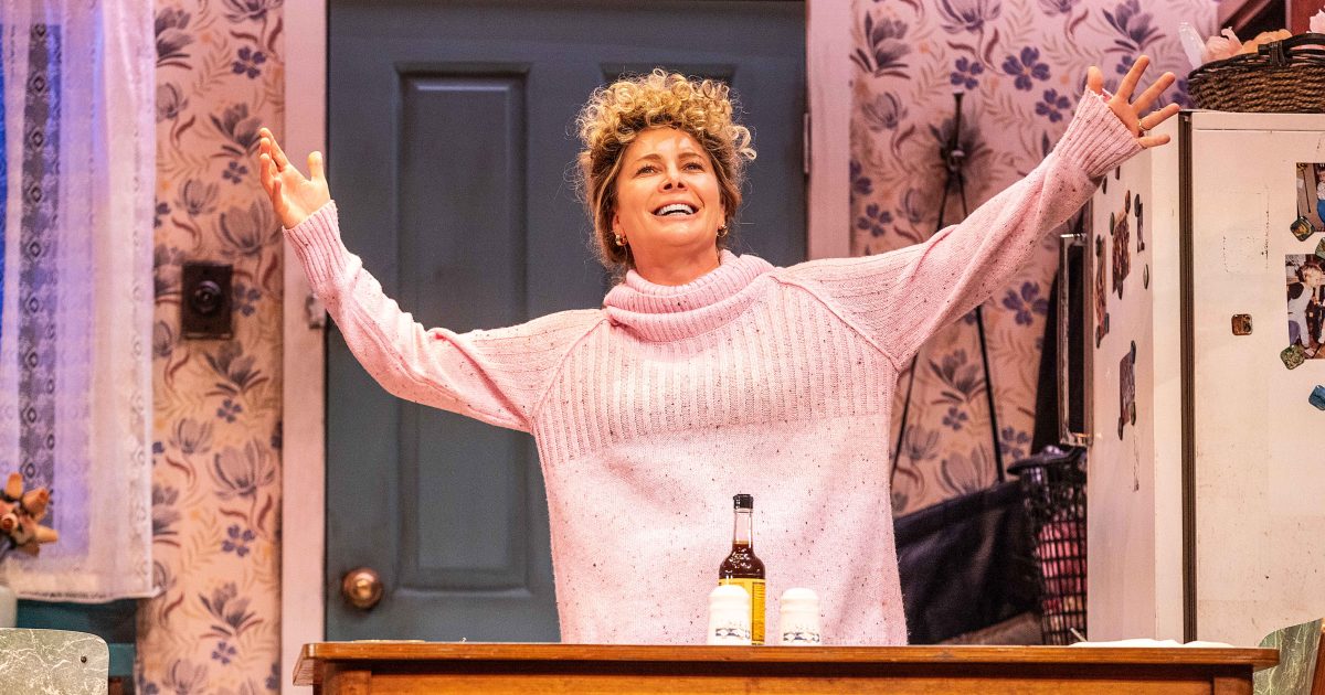 Natalie Bassingthwaighte’s bringing Shirley Valentine to life in Canberra | Riotact