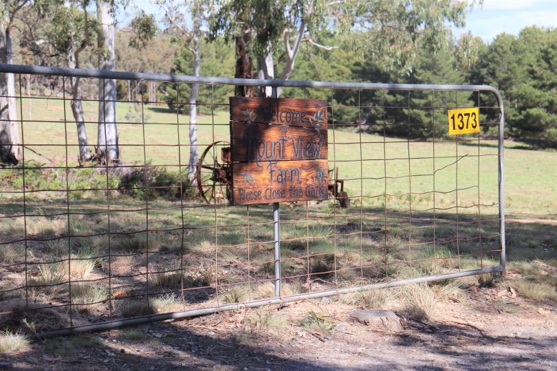 Entrance to Mount View Farm in Bigga.