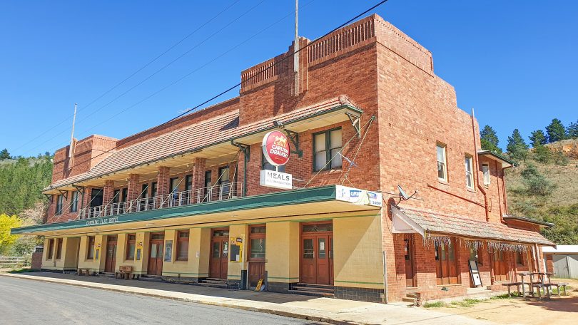 Exterior of Captains Flat Hotel