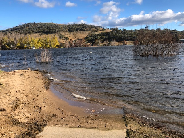 Lake Jindabyne foreshore.