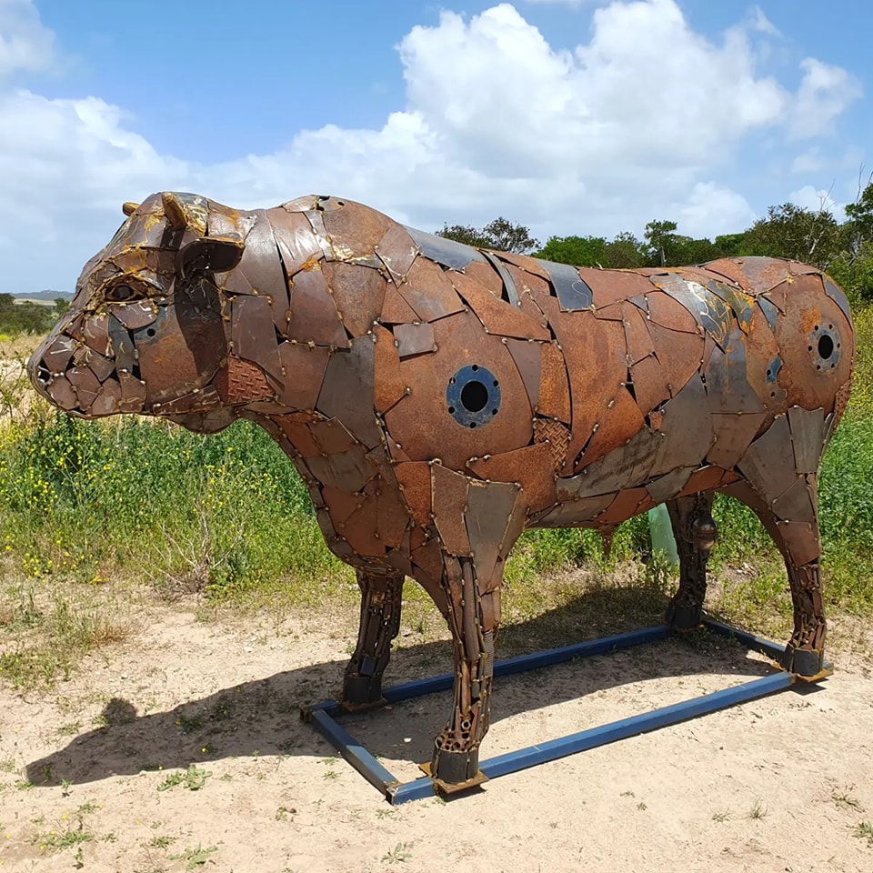 bull sculpture