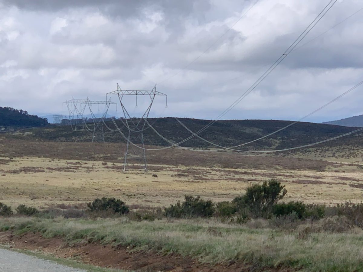 Opponents of the HumeLink overhead lines claim the technology is outdated and dangerous.