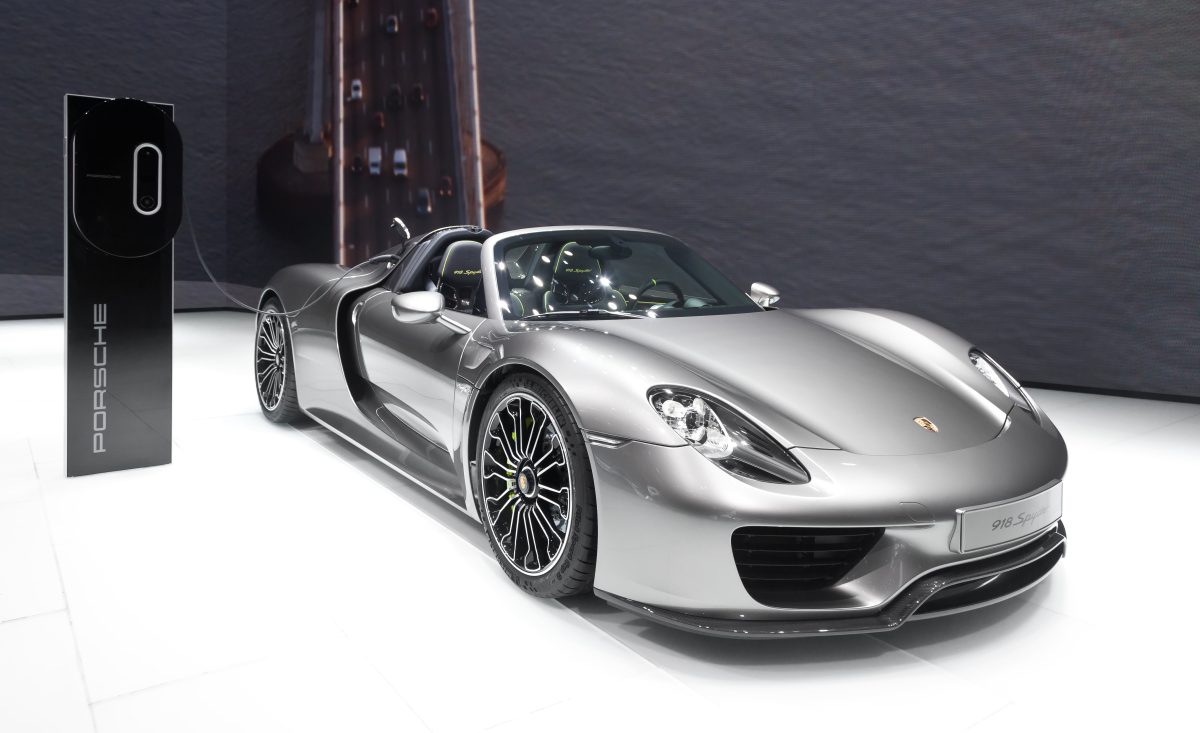 Porsche 918 Spyder in showroom 