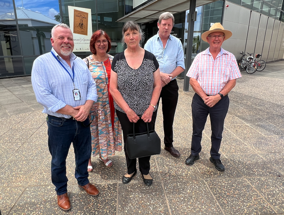 Cr Richard Foley and members of Wagga Ratepayers protesting ARTC's decision to cancel last week's event. 